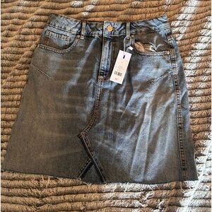 Dynamite Raw Edge Mini Denim Skirt NWT medium